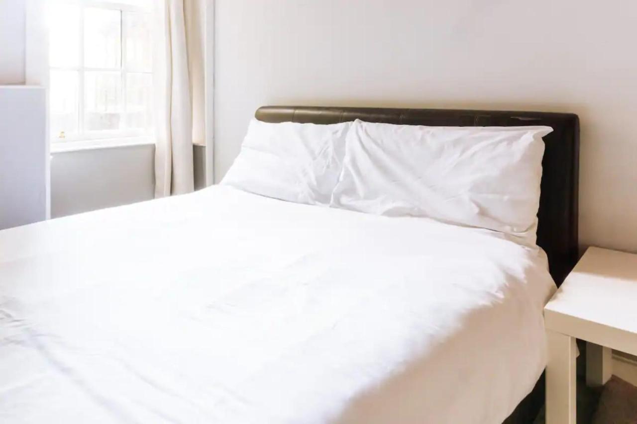 Homely 3 Bedroom In The Heart Of Central EDI Buitenkant foto
